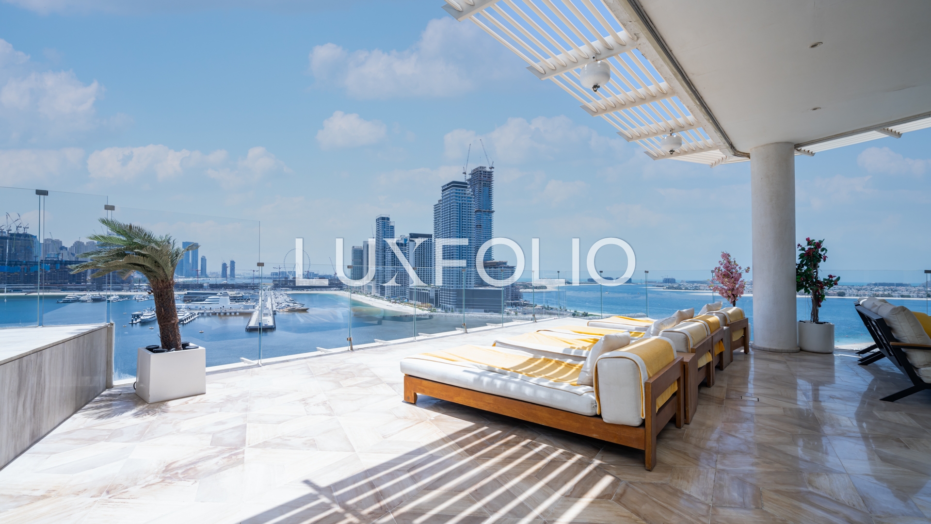 2 bedroom Apartment for sale in Palm Jumeirah at 19,495,000 AED
