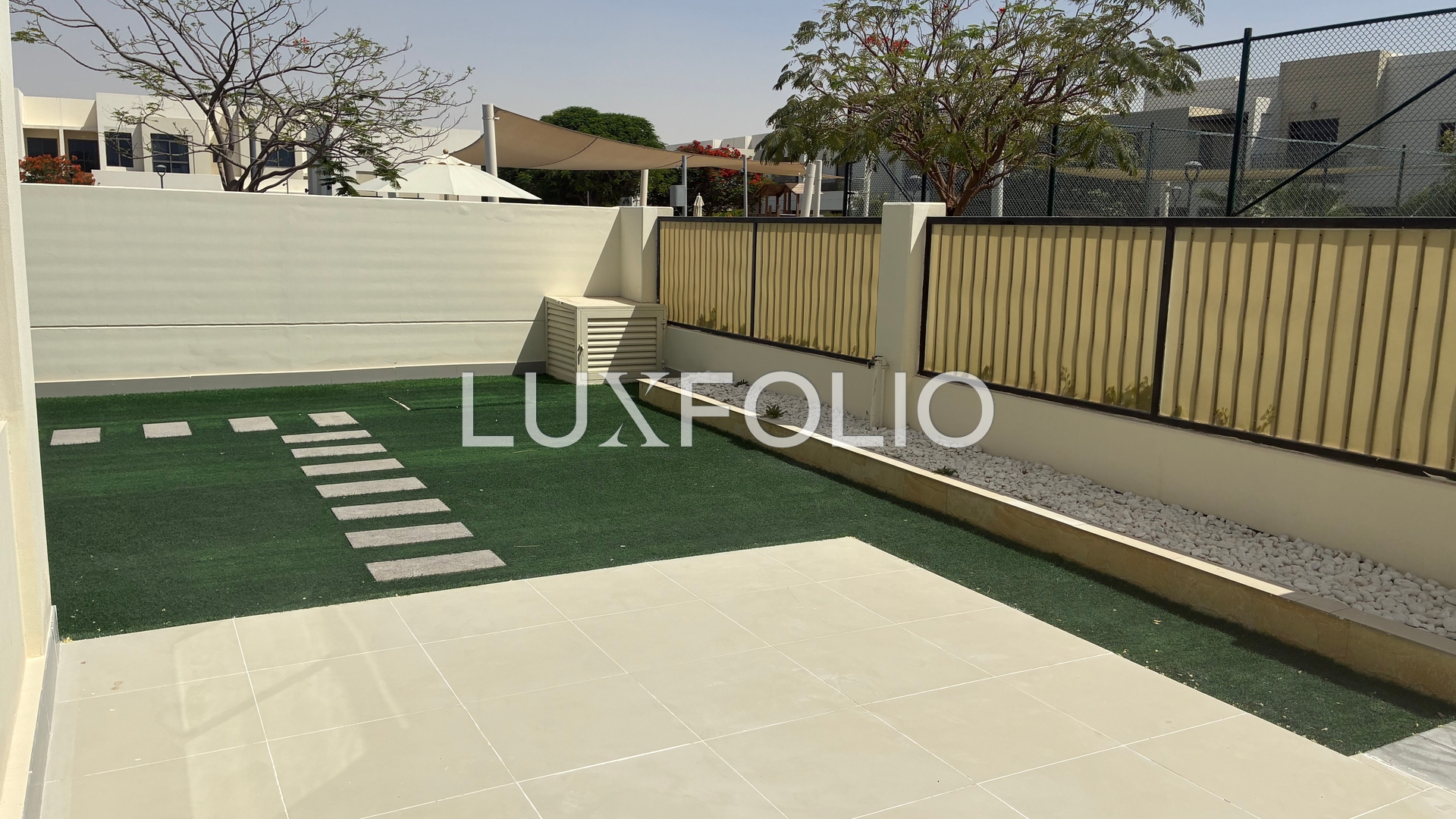 4 bedroom Apartment for rent in Town Square at 200,000 AED per year