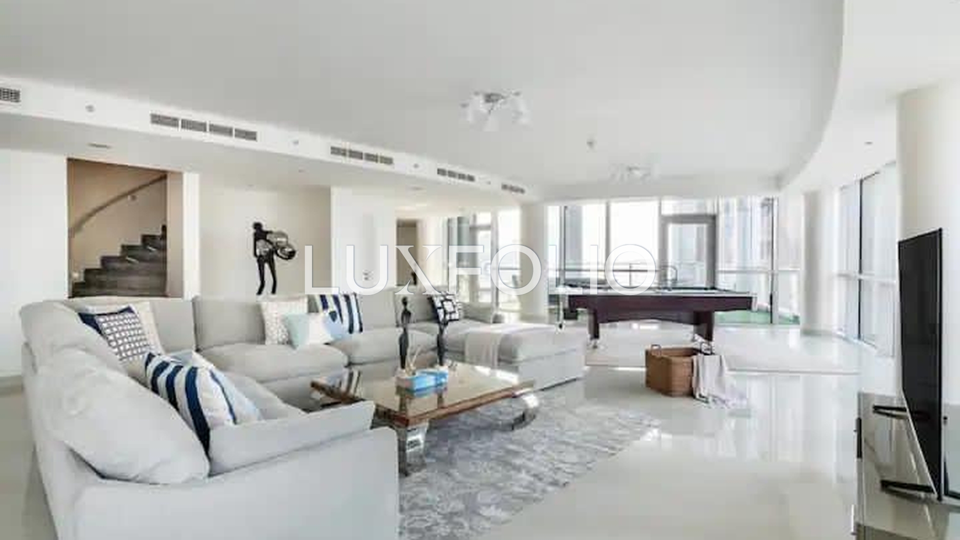 4 bedroom Apartment for rent in Dubai Marina at 585,000 AED per year