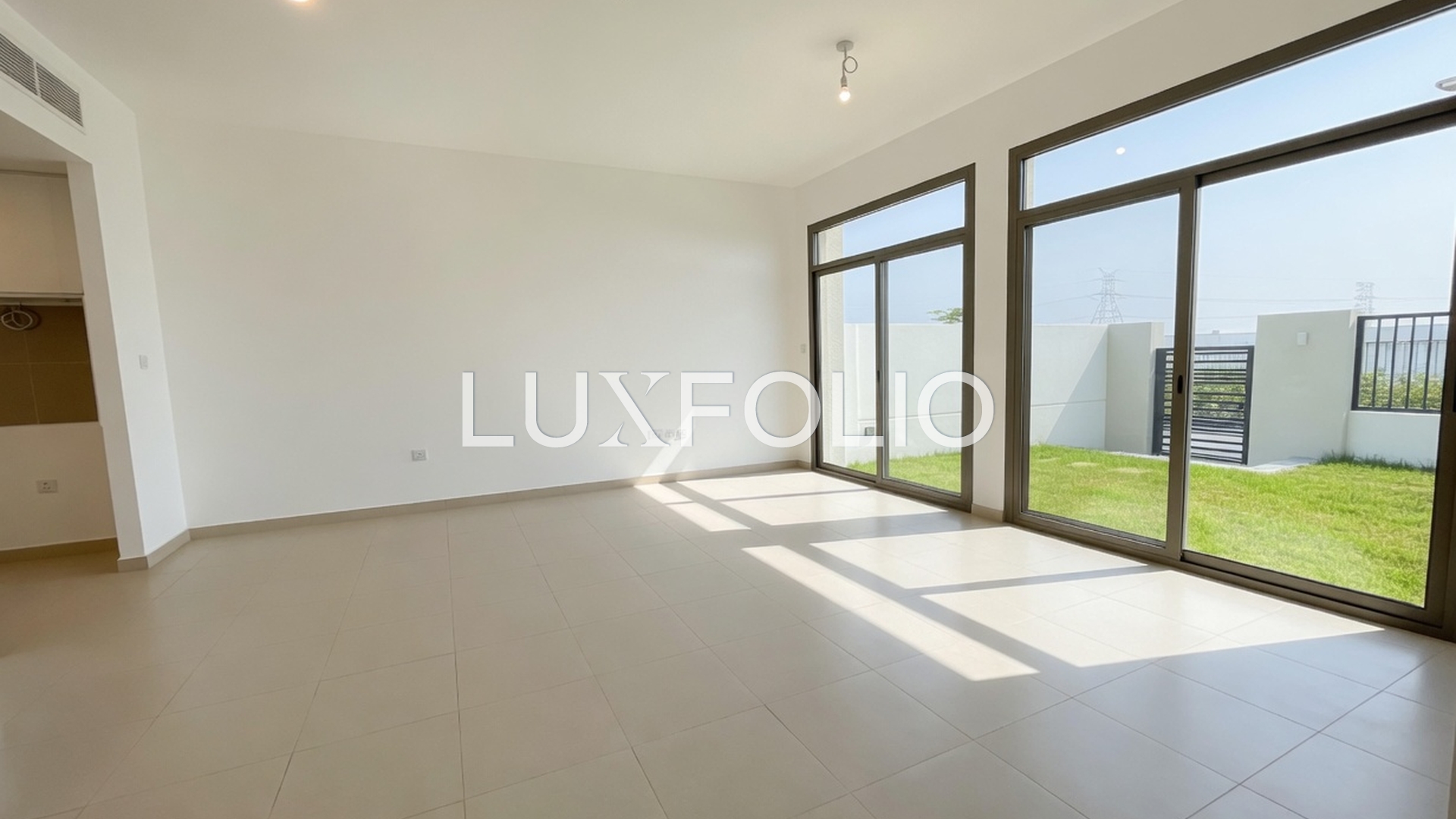 4 bedroom Apartment for rent in Town Square at 179,000 AED per year