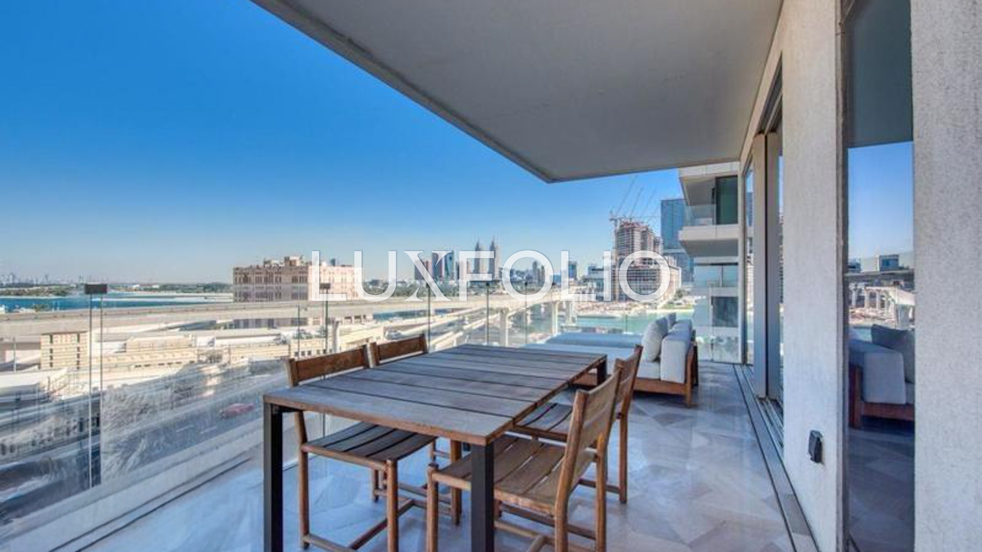 2 bedroom Apartment for rent in Palm Jumeirah at 289,999 AED per year