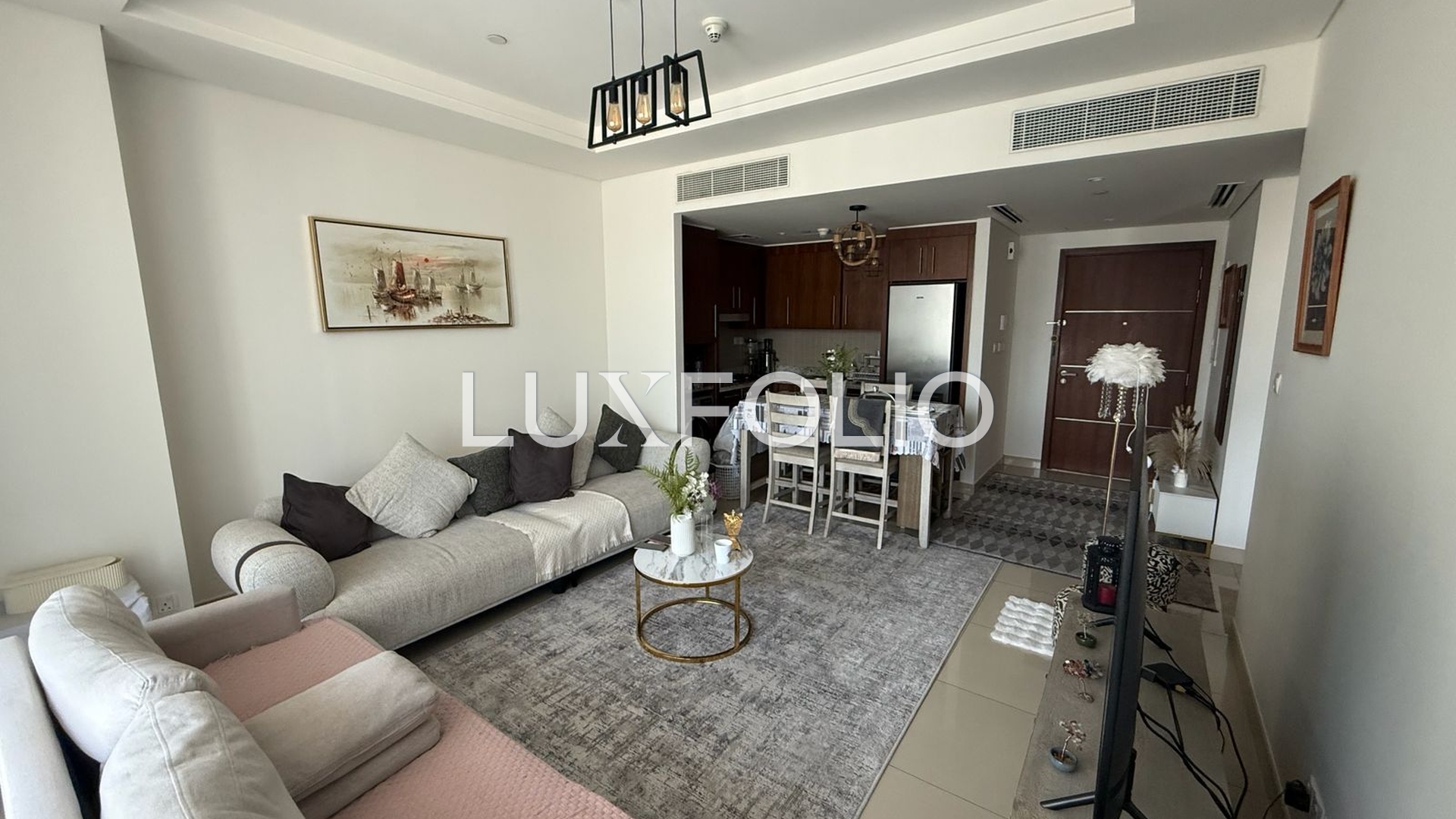 1 bedroom Apartment for rent in Downtown Dubai at 118,000 AED per year