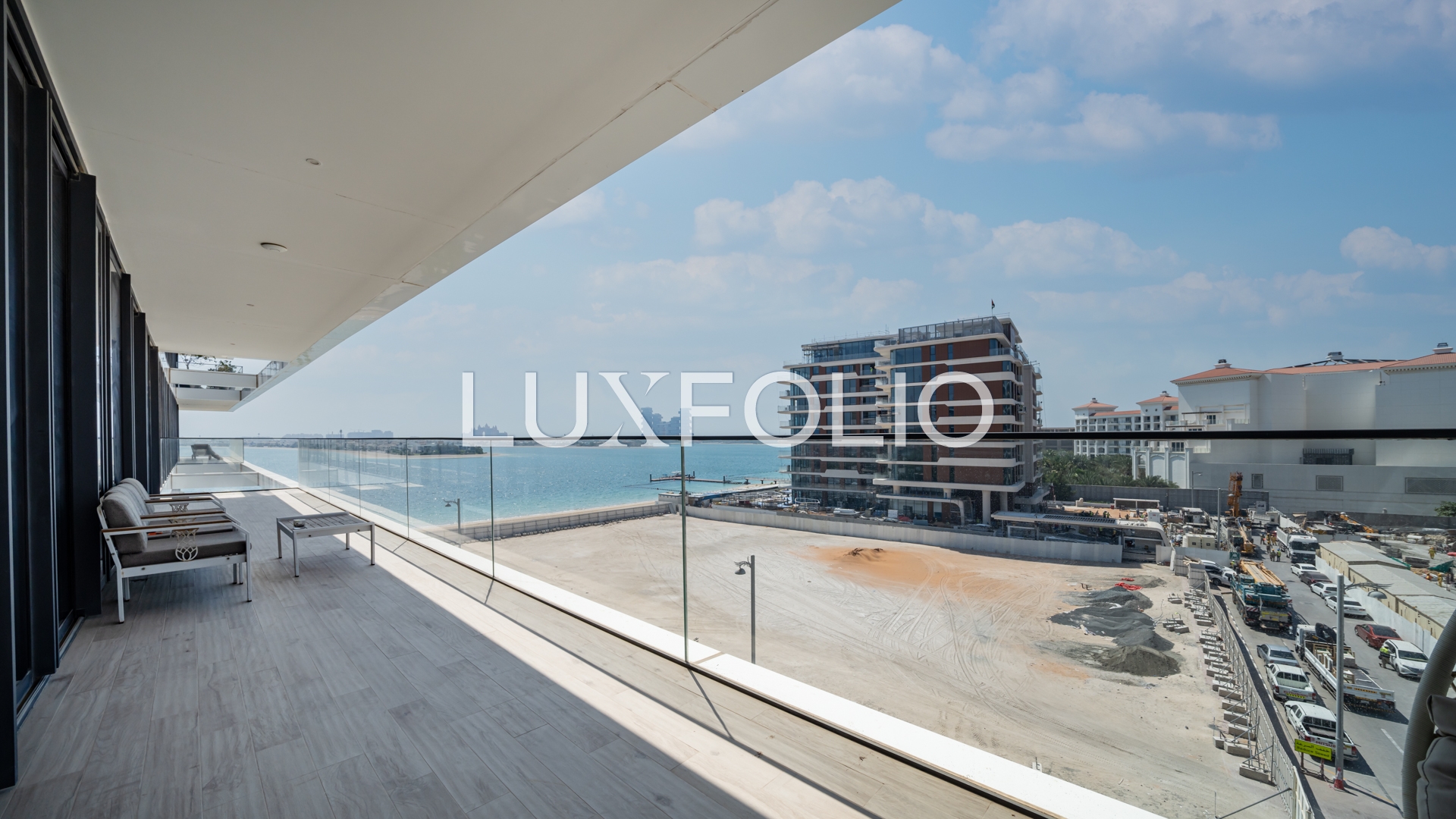 4 bedroom Apartment for sale in Palm Jumeirah at 12,500,000 AED