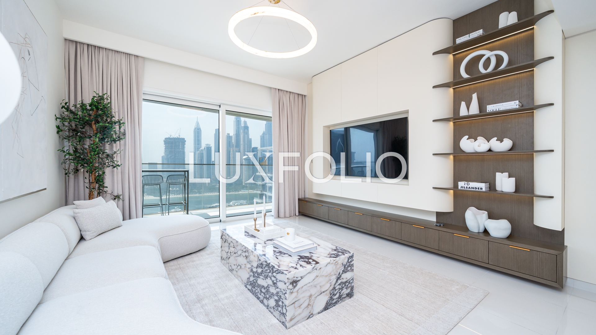 2 bedroom Apartment for rent in Dubai Harbour at 270,000 AED per year