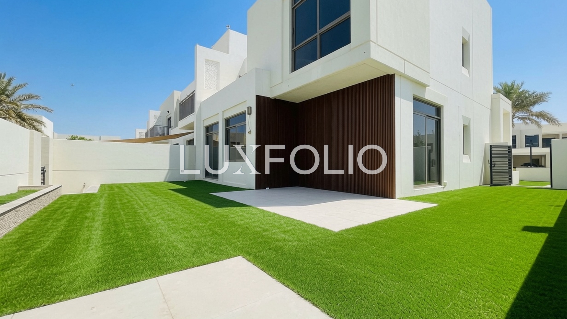 4 bedroom Apartment for rent in Town Square at 190,000 AED per year