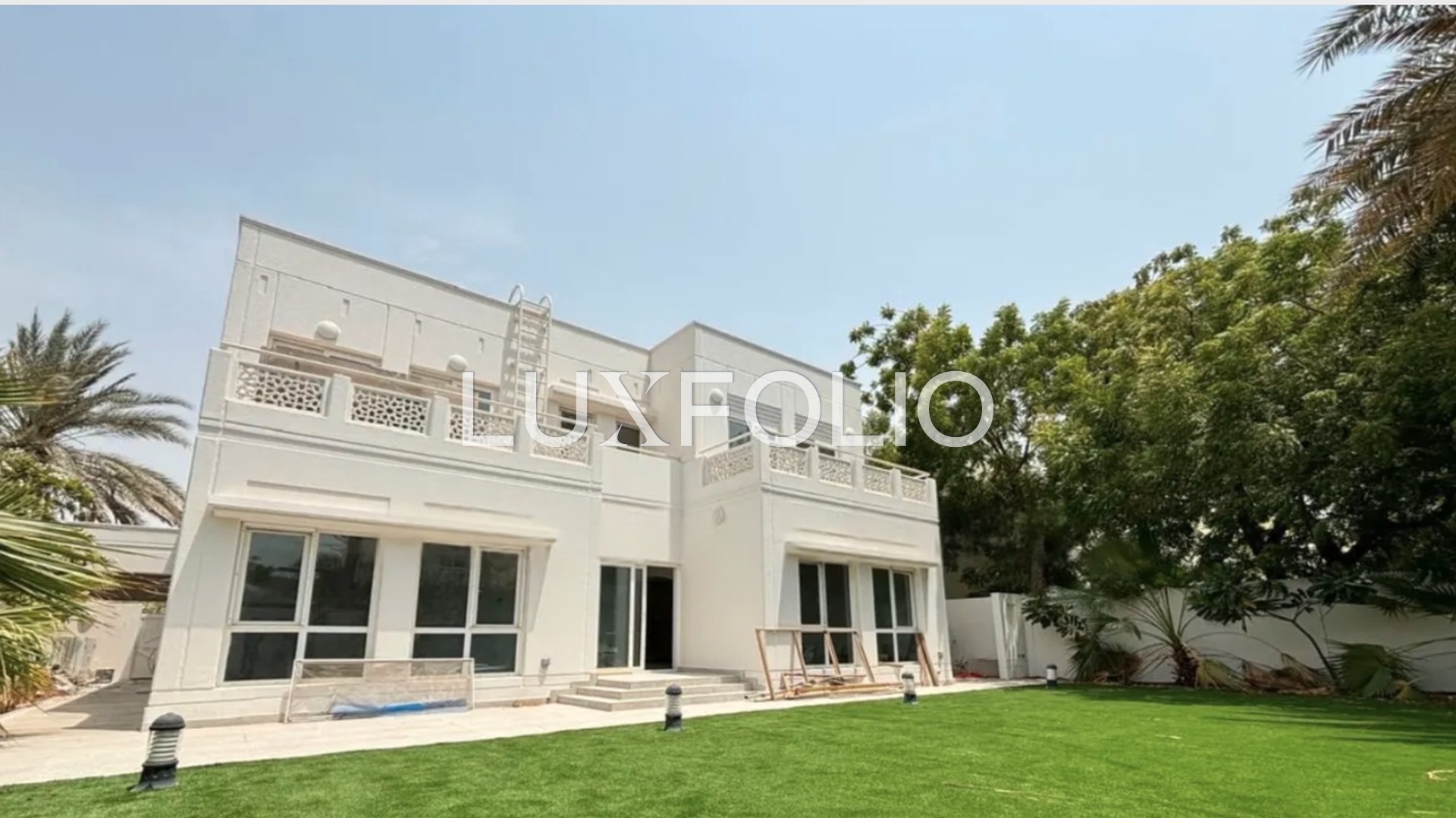 5 bedroom Apartment for rent in Meadows at 450,000 AED per year