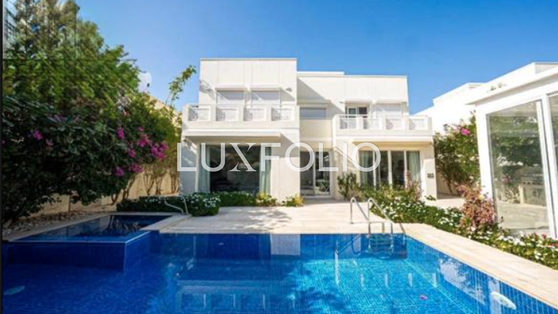 4 bedroom Apartment for rent in Meadows at 595,000 AED per year
