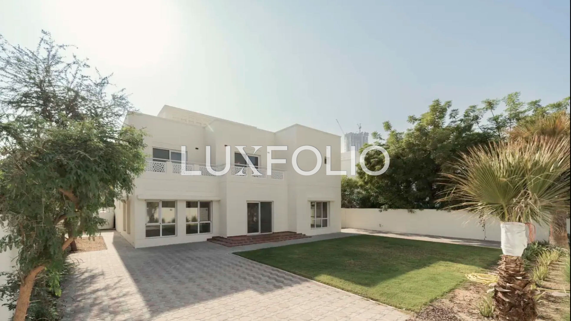 5 bedroom Apartment for rent in Meadows at 490,000 AED per year