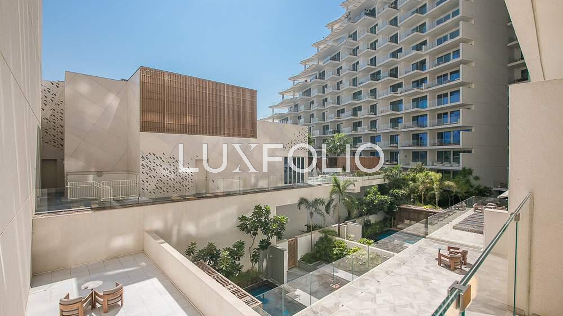 Studio Apartment for sale in Palm Jumeirah at 1,450,000 AED