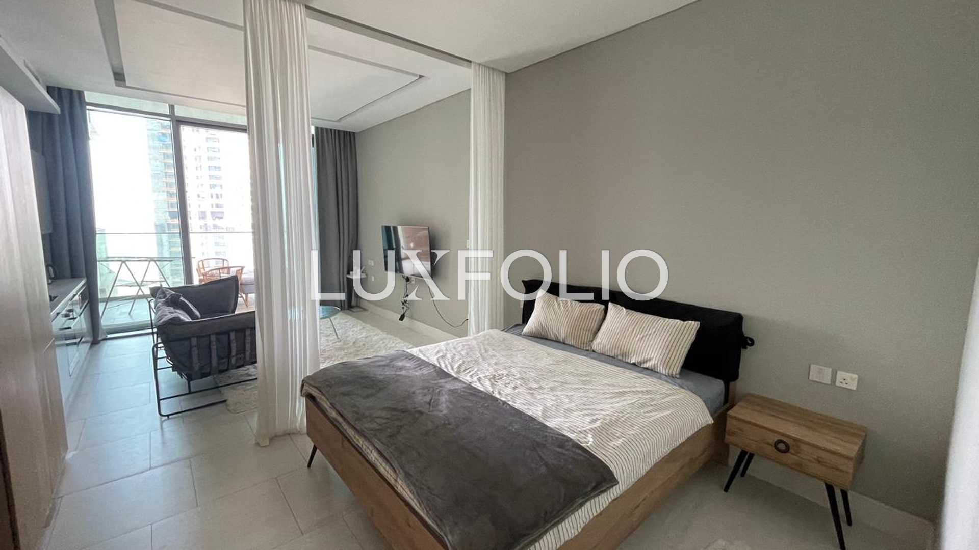 Studio Apartment for sale in Business Bay at 1,430,000 AED