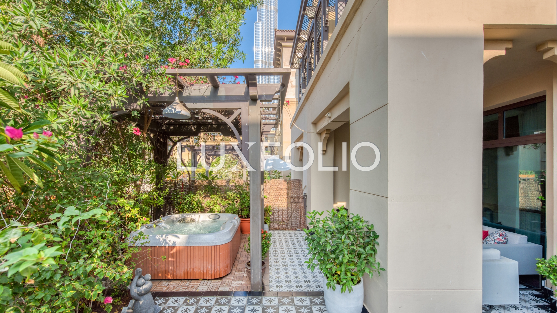 1 bedroom Apartment for sale in Downtown Dubai at 3,500,000 AED