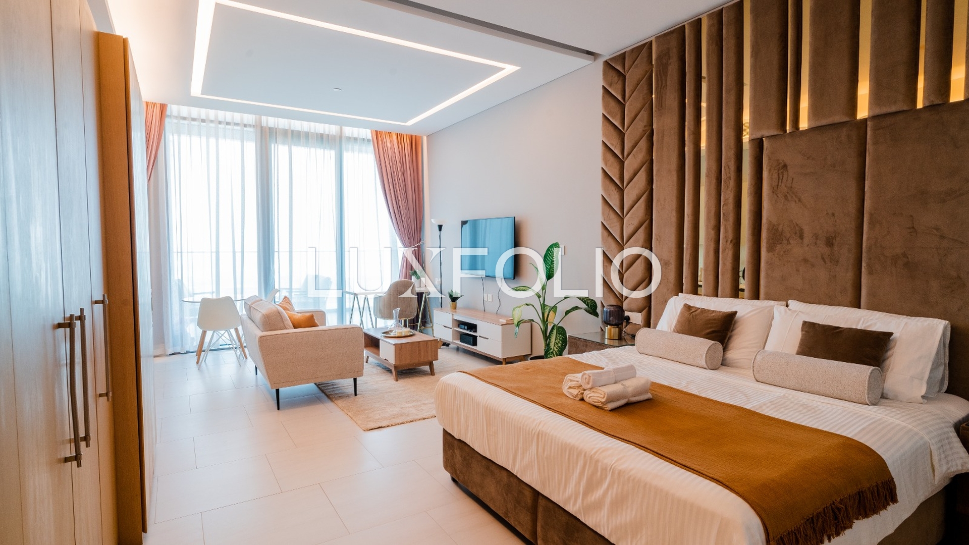 Studio Apartment for sale in Business Bay at 1,550,000 AED