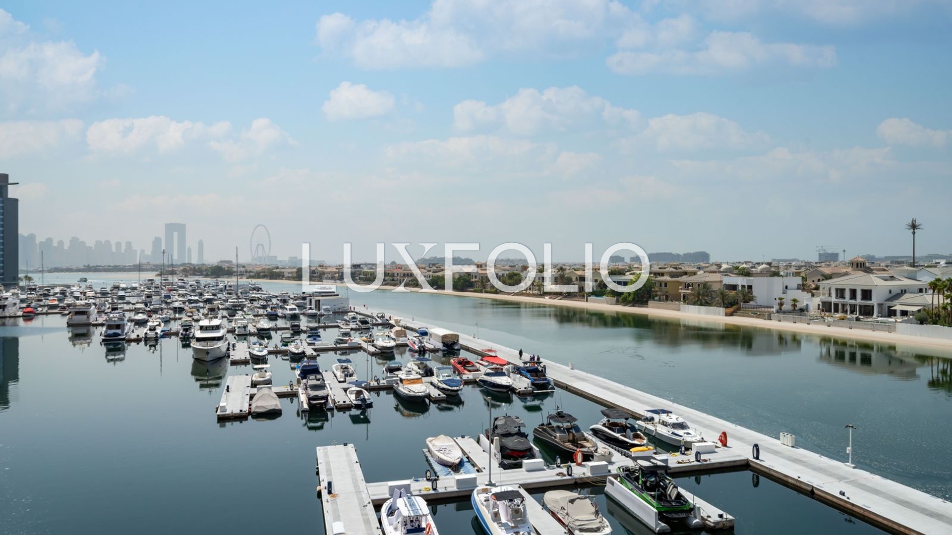 Studio Apartment for sale in Palm Jumeirah at 1,650,000 AED