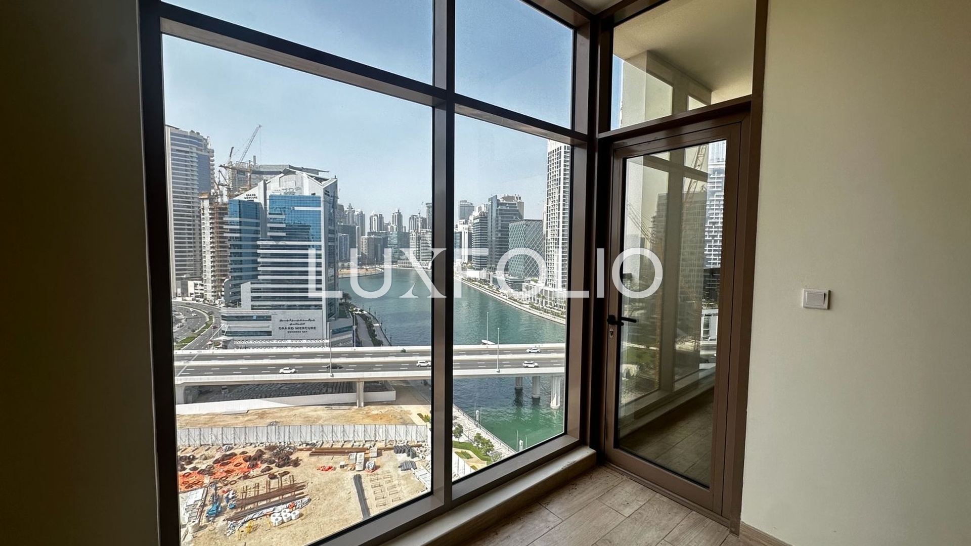 2 bedroom Apartment for sale in Business Bay at 2,250,000 AED