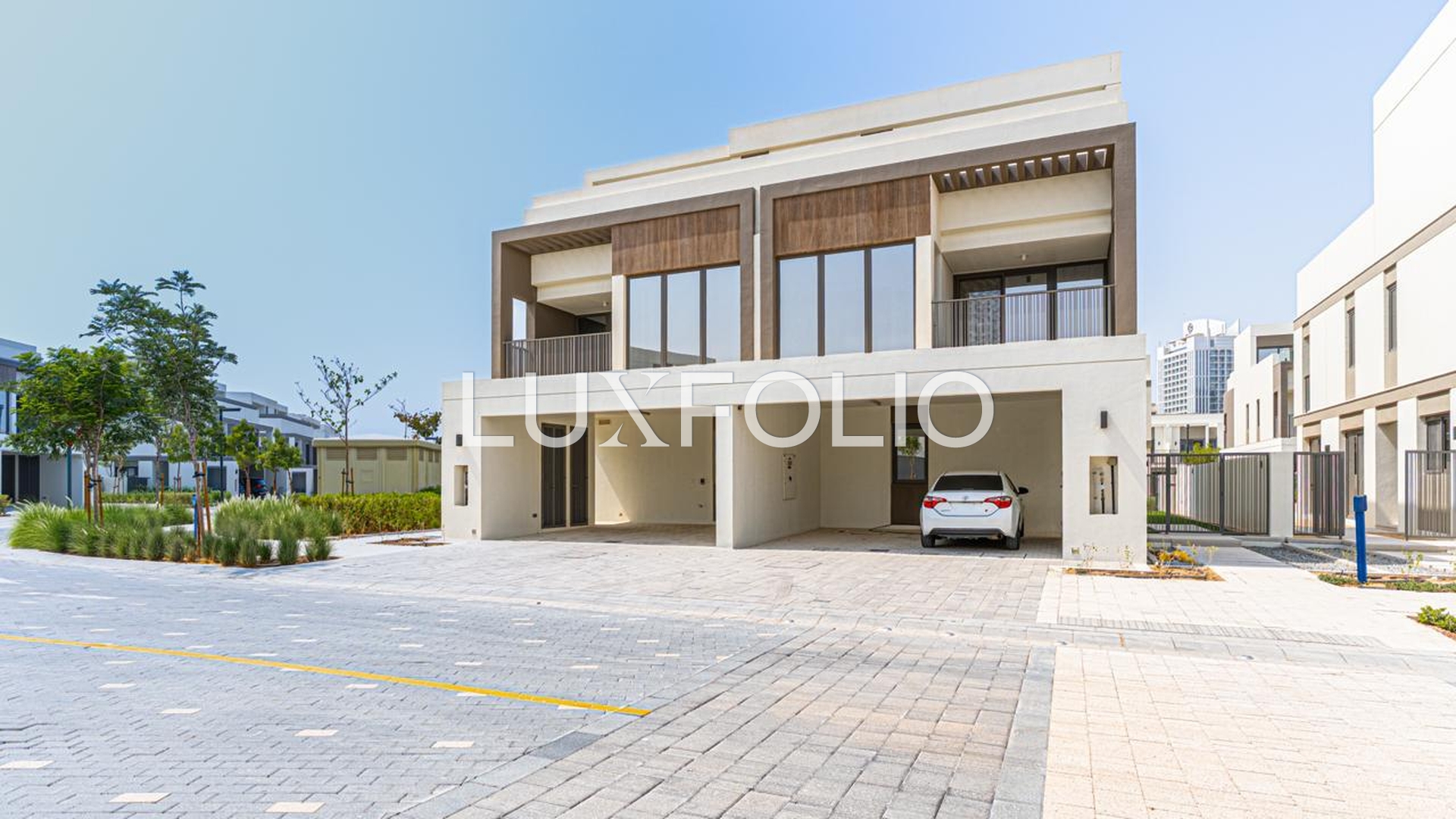 4 bedroom Apartment for rent in Tilal Al Ghaf at 290,000 AED per year