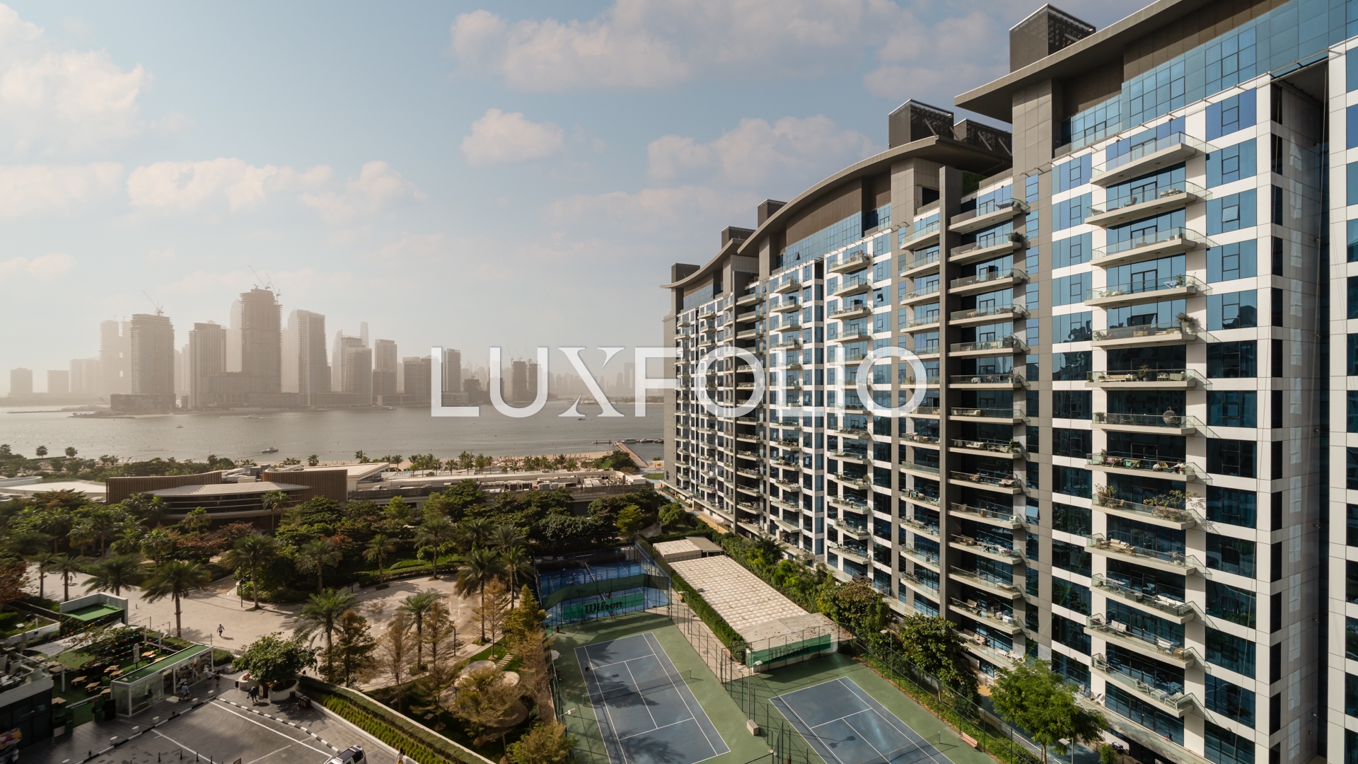 1 bedroom Apartment for sale in Palm Jumeirah at 3,100,000 AED