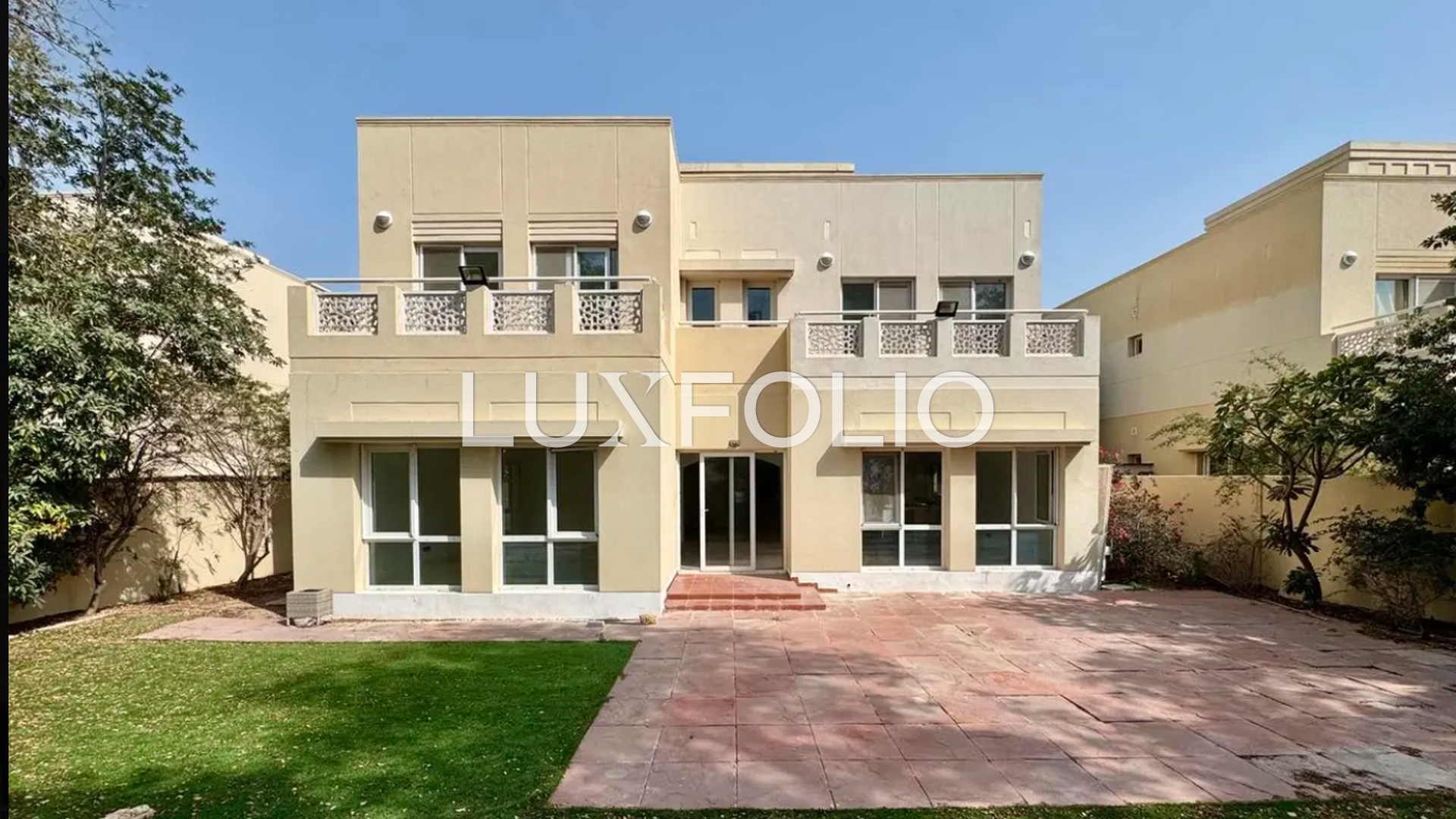 4 bedroom Apartment for rent in Meadows at 399,000 AED per year