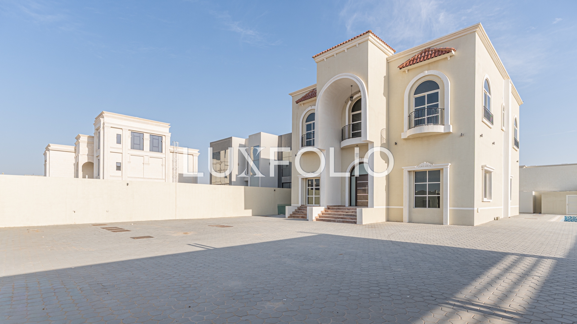 6 bedroom Apartment for rent in Dubai Land at 369,999 AED per year