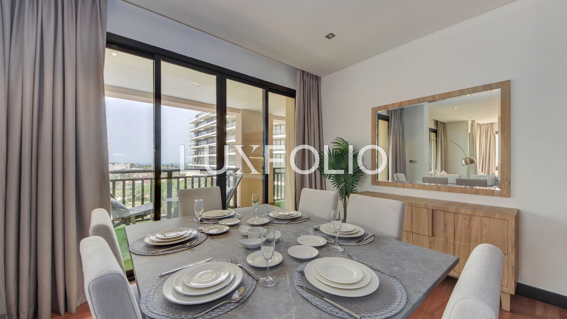 2 bedroom Apartment for rent in Palm Jumeirah at 210,000 AED per year