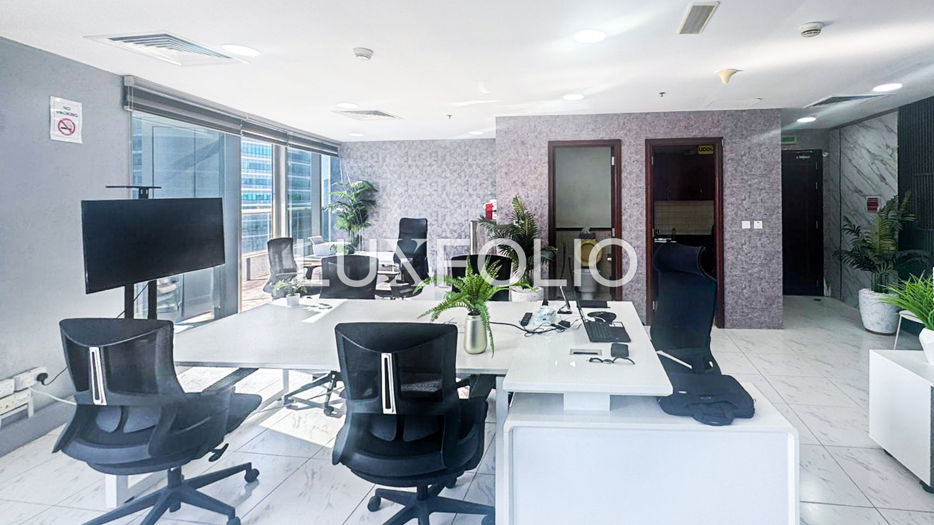 Apartment for rent in Location not specified at 140,000 AED per year