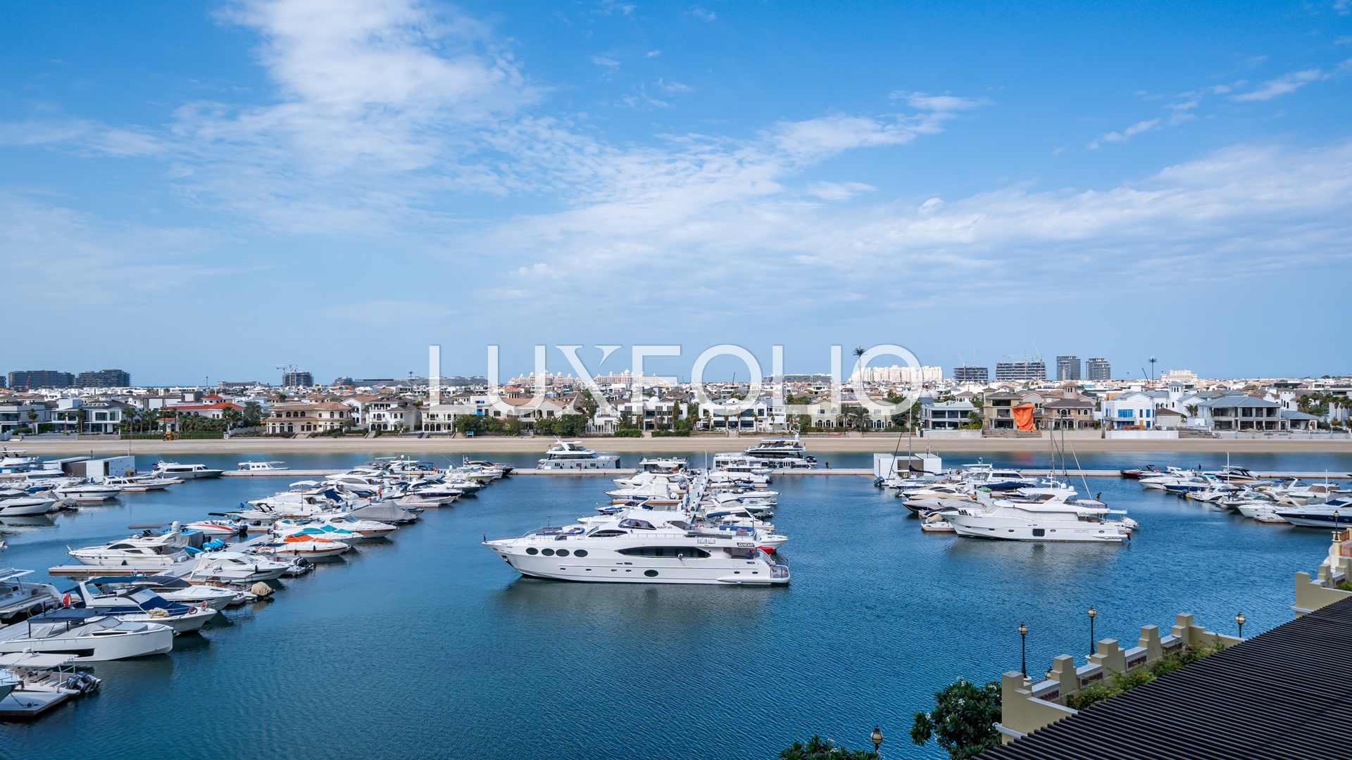2 bedroom Apartment for rent in Palm Jumeirah at 265,000 AED per year