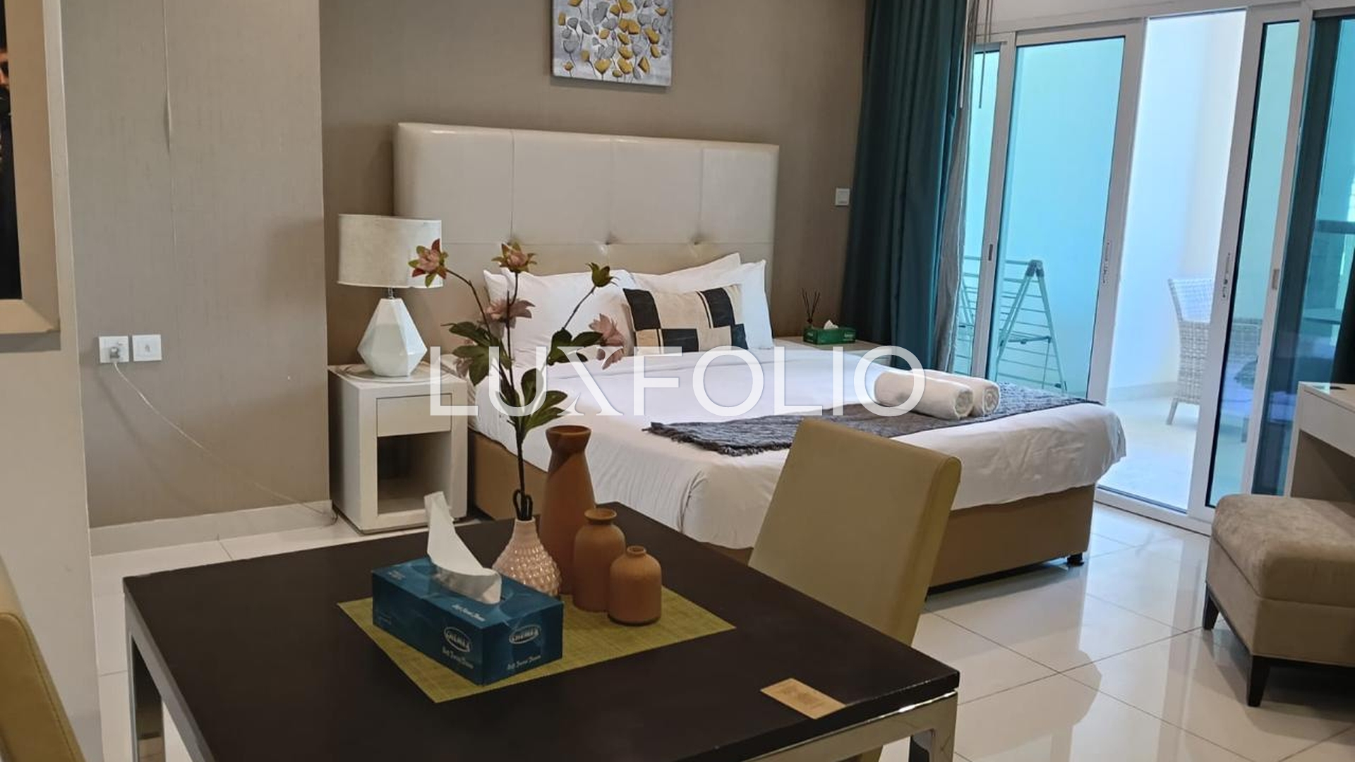 Studio Apartment for sale in Business Bay at 900,000 AED