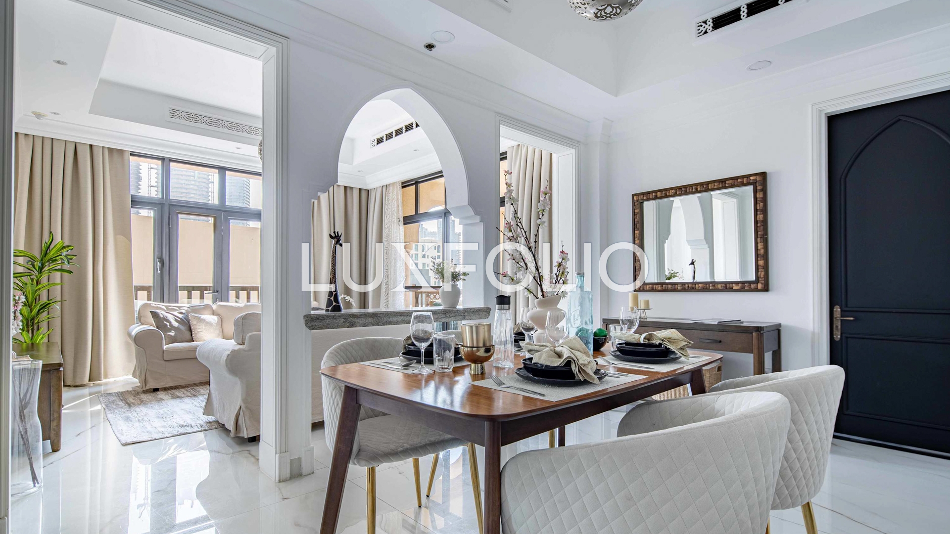 2 bedroom Apartment for rent in Downtown Dubai at 220,000 AED per year