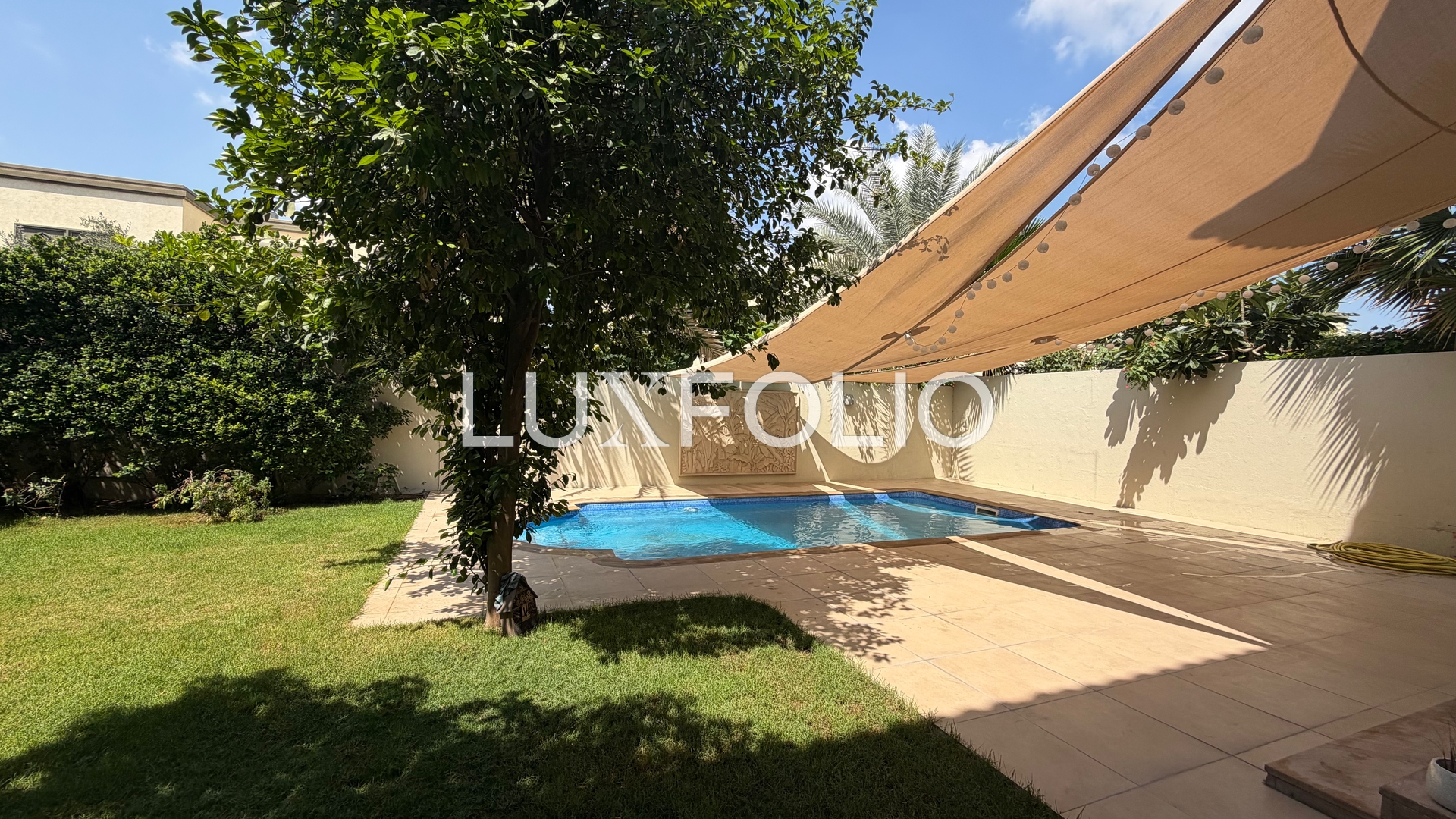 3 bedroom Apartment for rent in Jumeirah Park at 350,000 AED per year