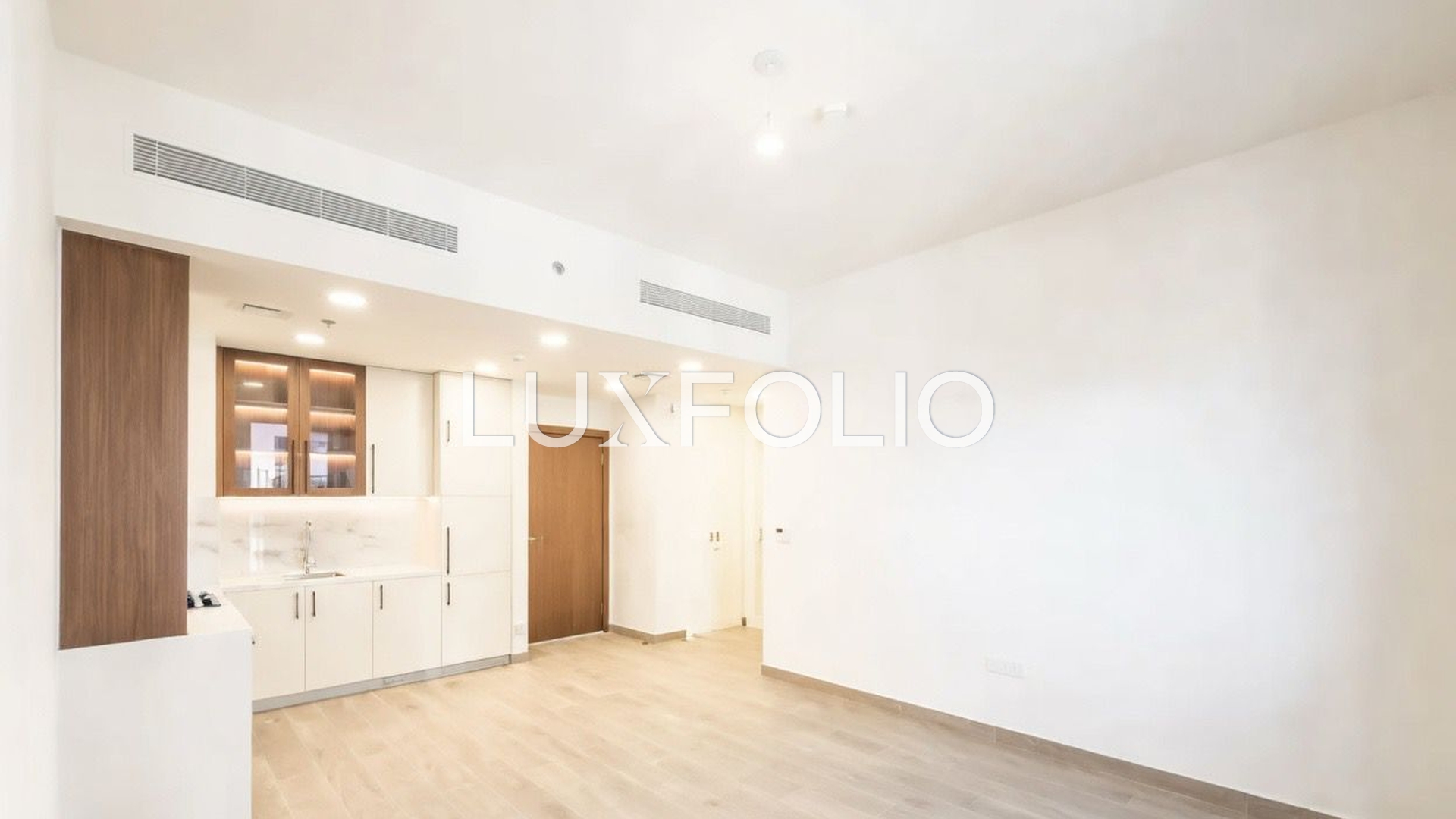 1 bedroom Apartment for rent in Town Square at 61,000 AED per year