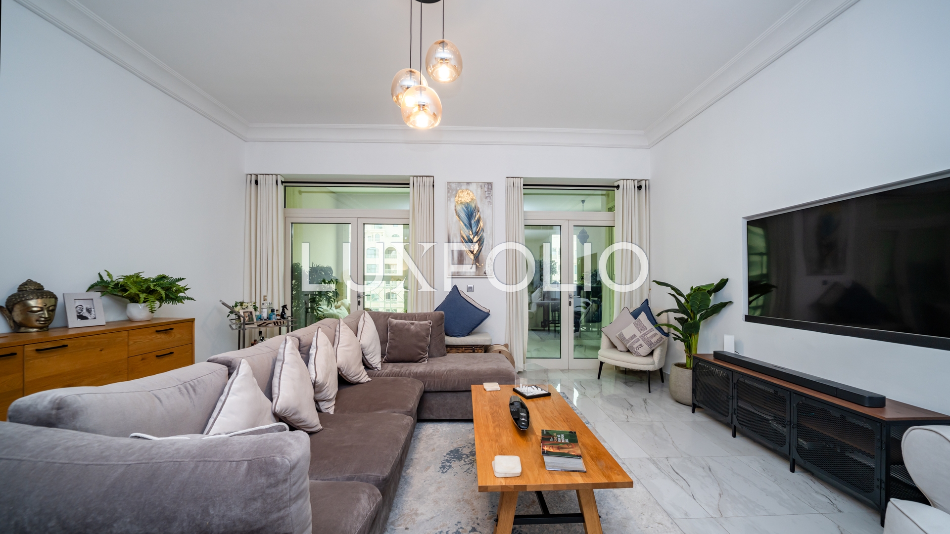 2 bedroom Apartment for rent in Palm Jumeirah at 219,999 AED per year