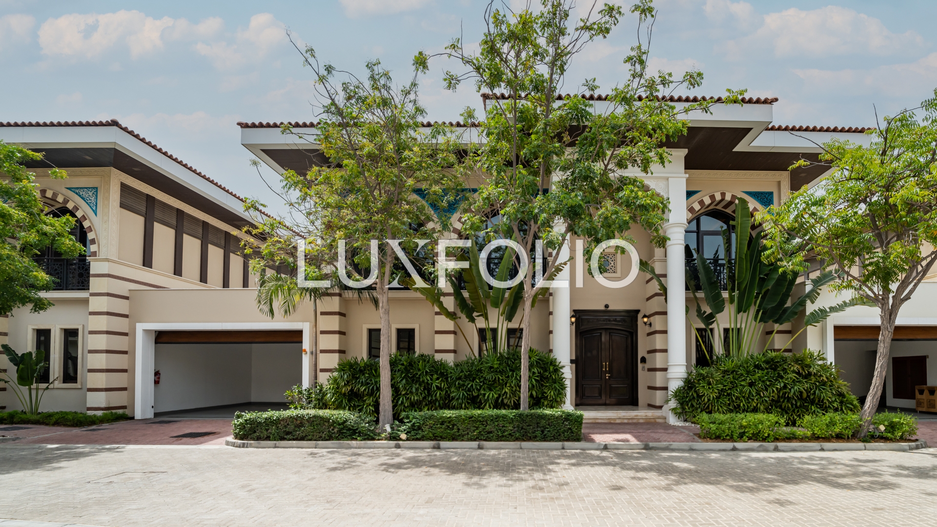 5 bedroom Apartment for rent in Palm Jumeirah at 3,299,999 AED per year