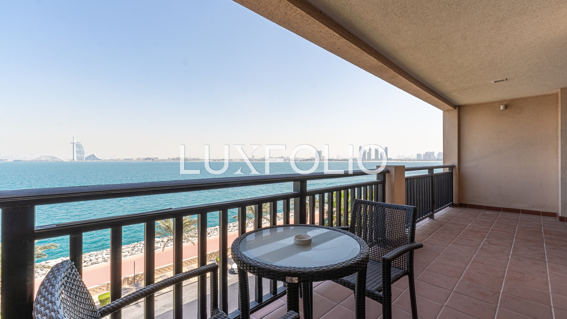 1 bedroom Apartment for sale in Palm Jumeirah at 2,600,000 AED