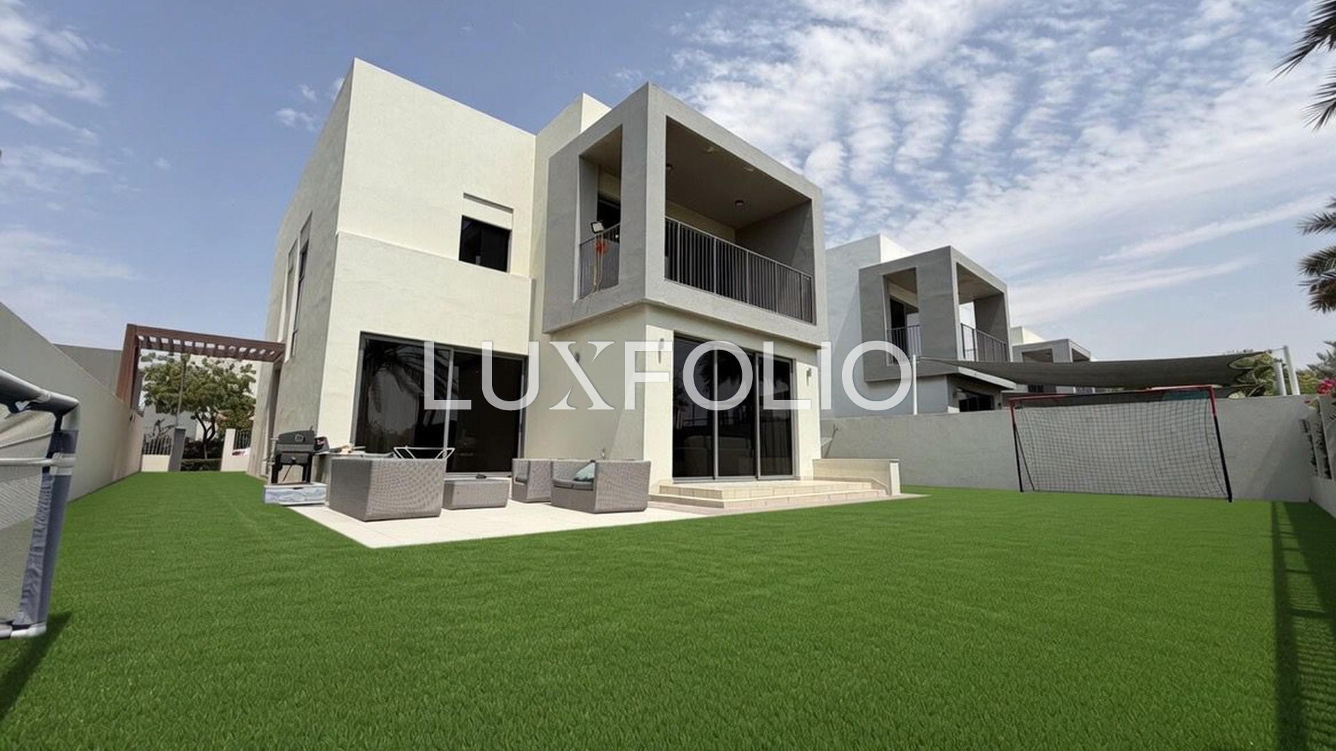 4 bedroom Apartment for rent in Dubai Hills Estate at 380,000 AED per year
