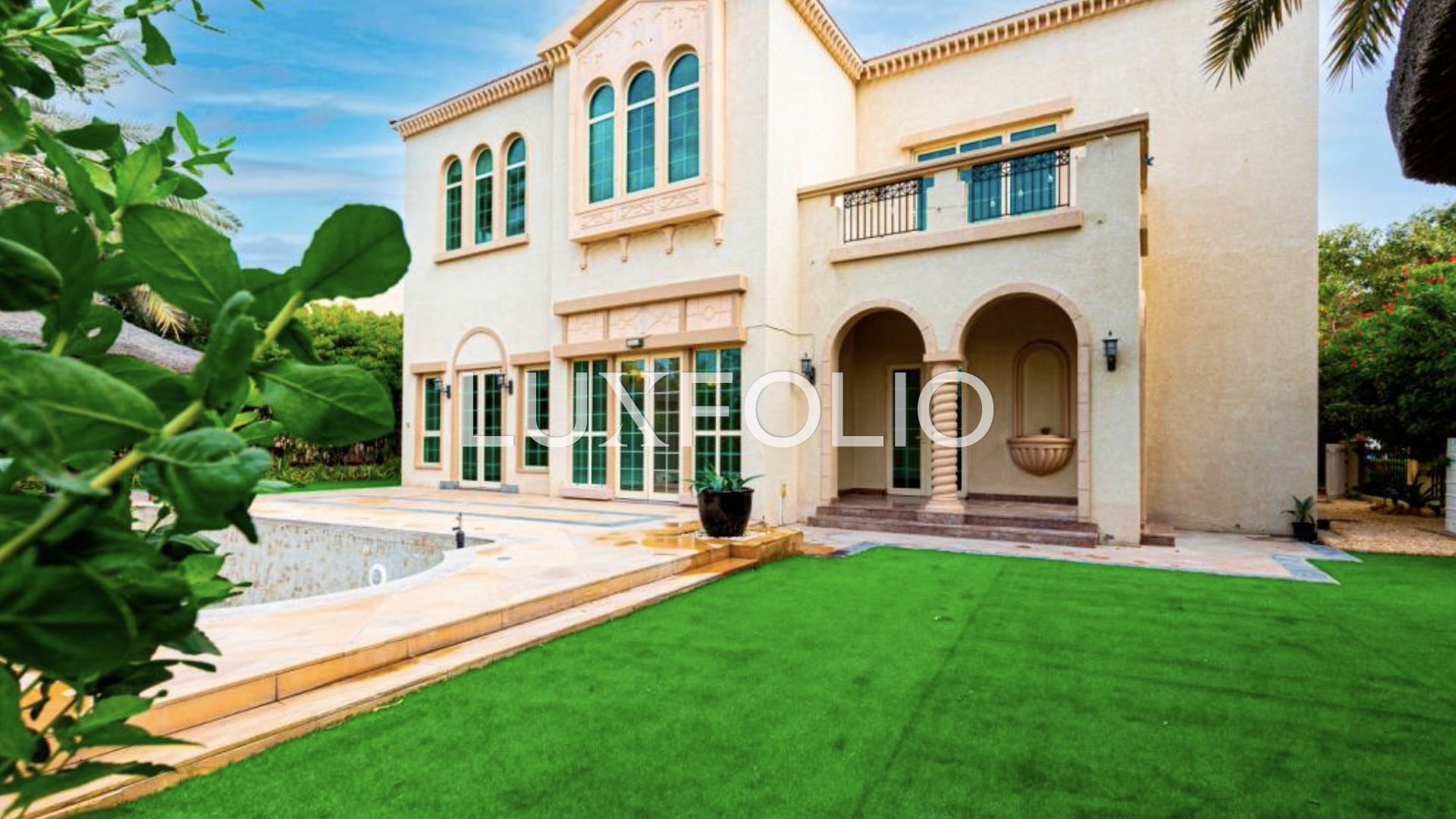 4 bedroom Apartment for rent in Jumeirah Islands at 670,000 AED per year
