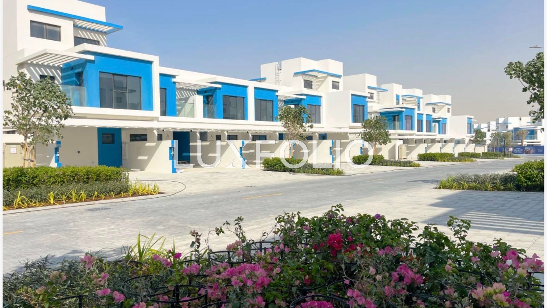 5 bedroom Apartment for rent in Damac Lagoons at 210,000 AED per year