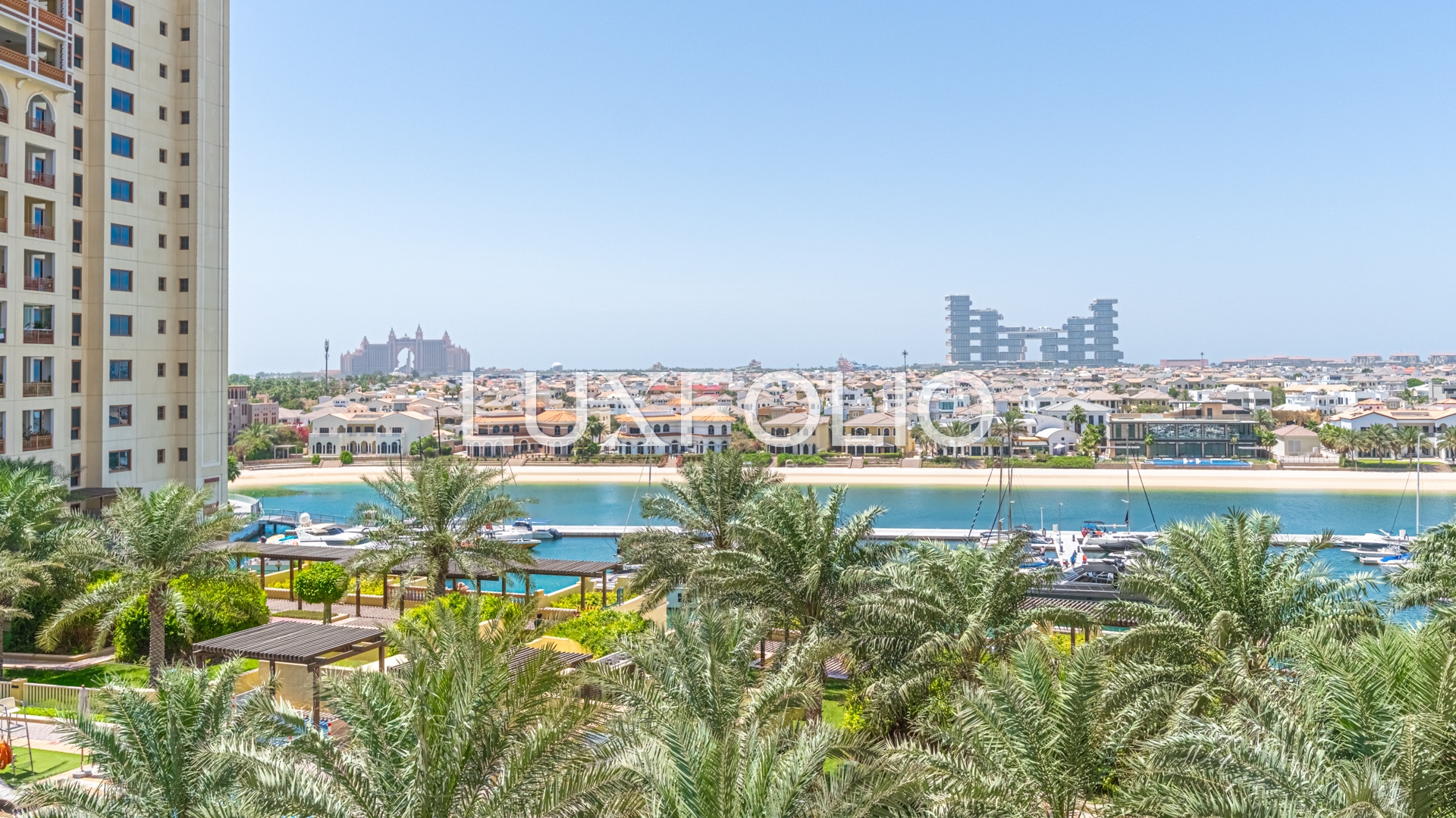 2 bedroom Apartment for sale in Palm Jumeirah at 4,300,000 AED