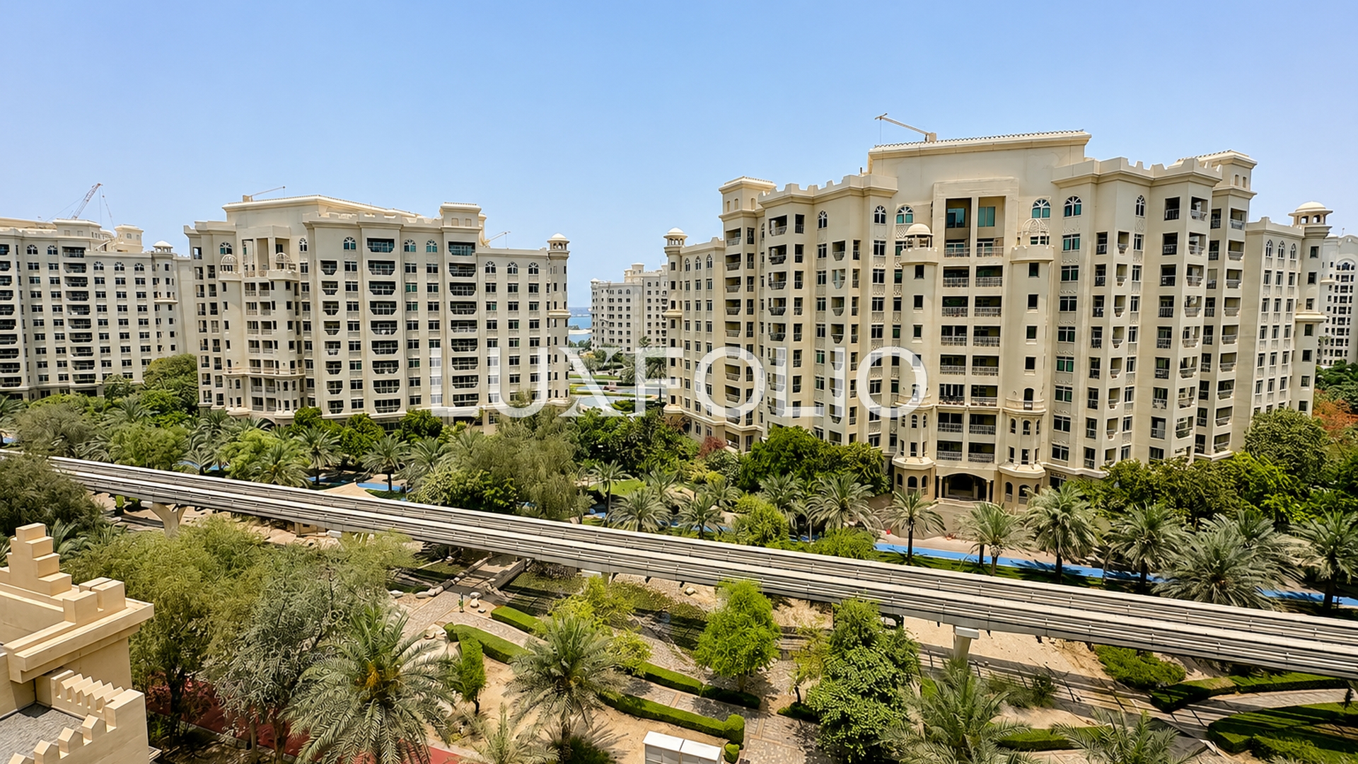 2 bedroom Apartment for sale in Palm Jumeirah at 4,500,000 AED