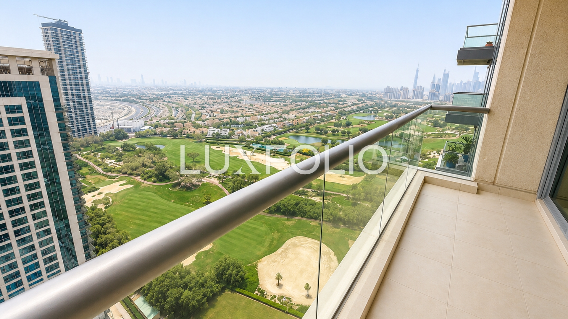 1 bedroom Apartment for sale in The Views at 1,800,000 AED
