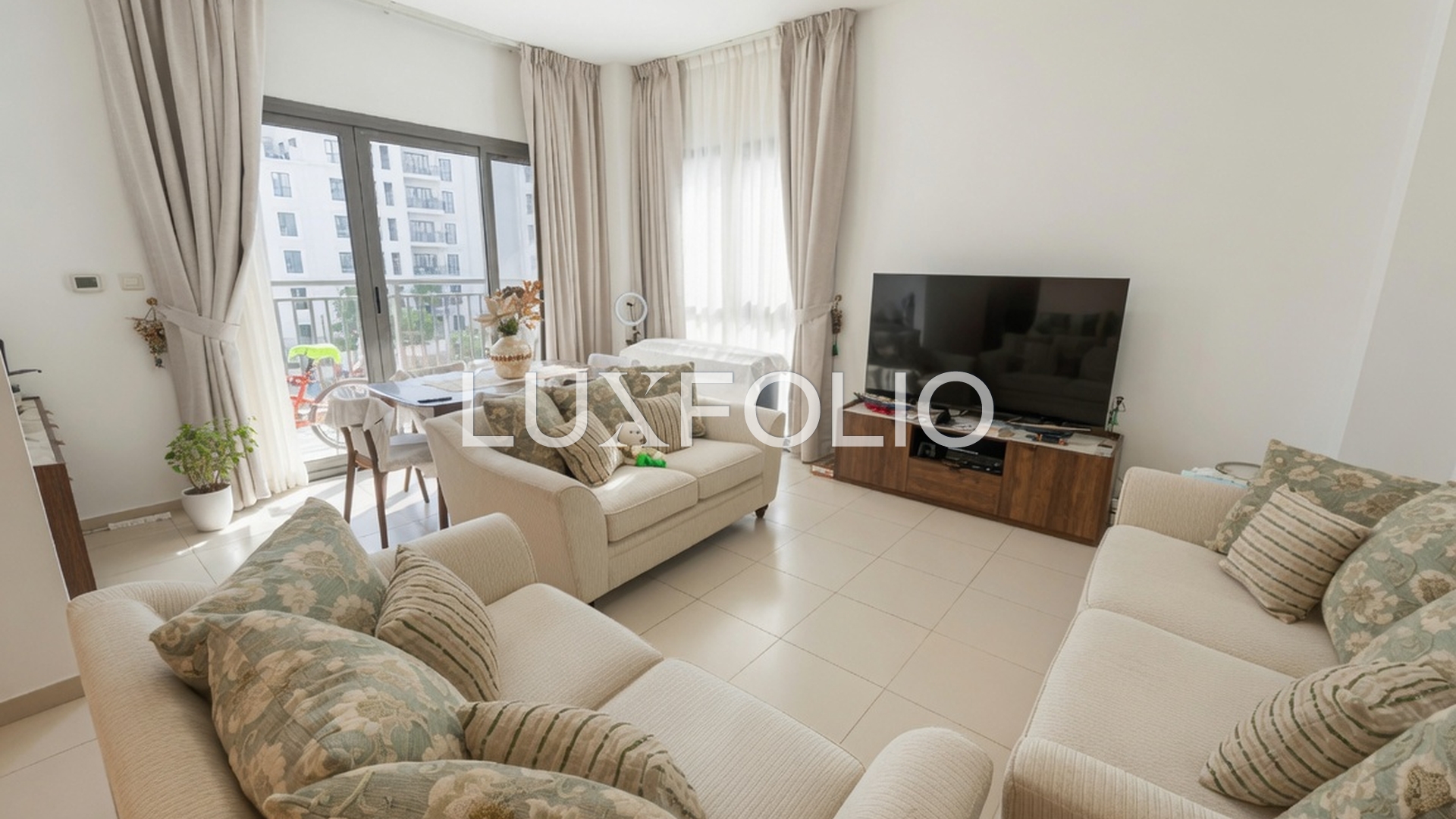 3 bedroom Apartment for rent in Town Square at 125,000 AED per year
