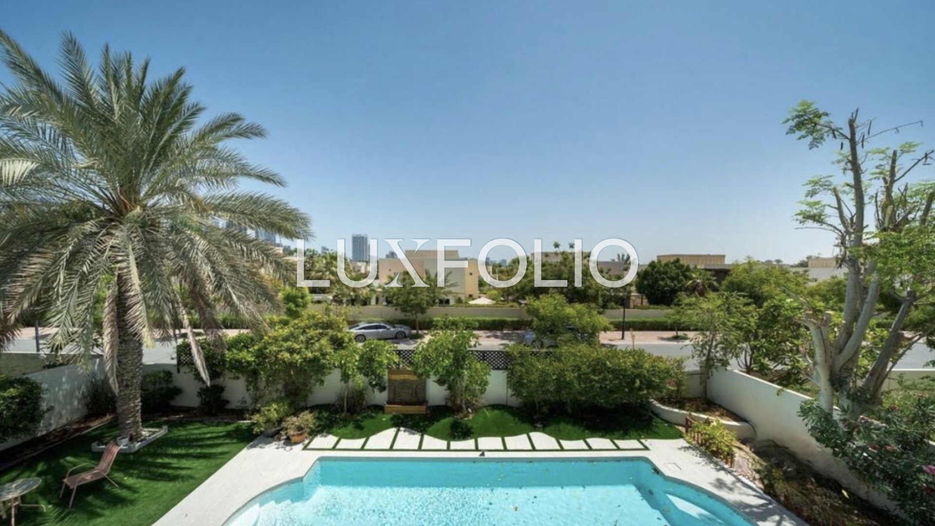 4 bedroom Apartment for rent in Meadows at 550,000 AED per year