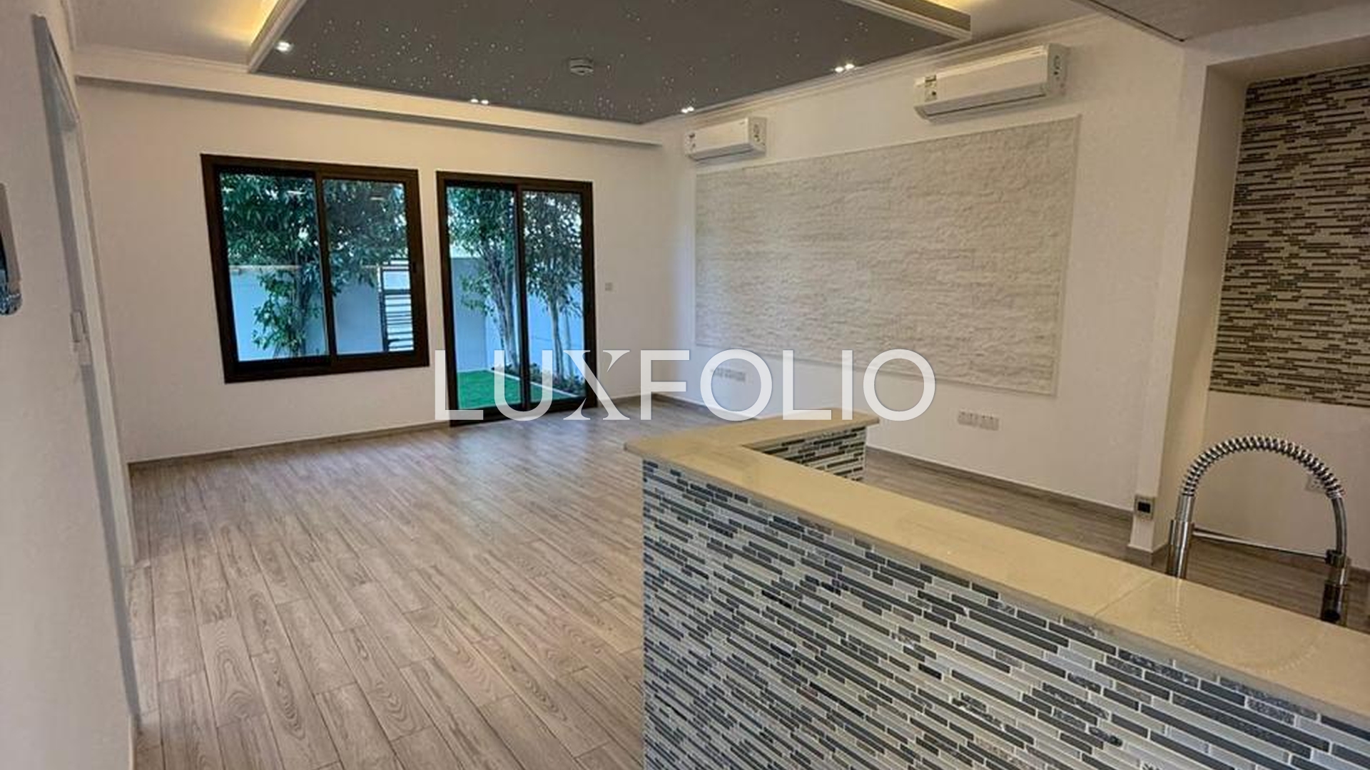 4 bedroom Apartment for rent in Town Square at 180,000 AED per year