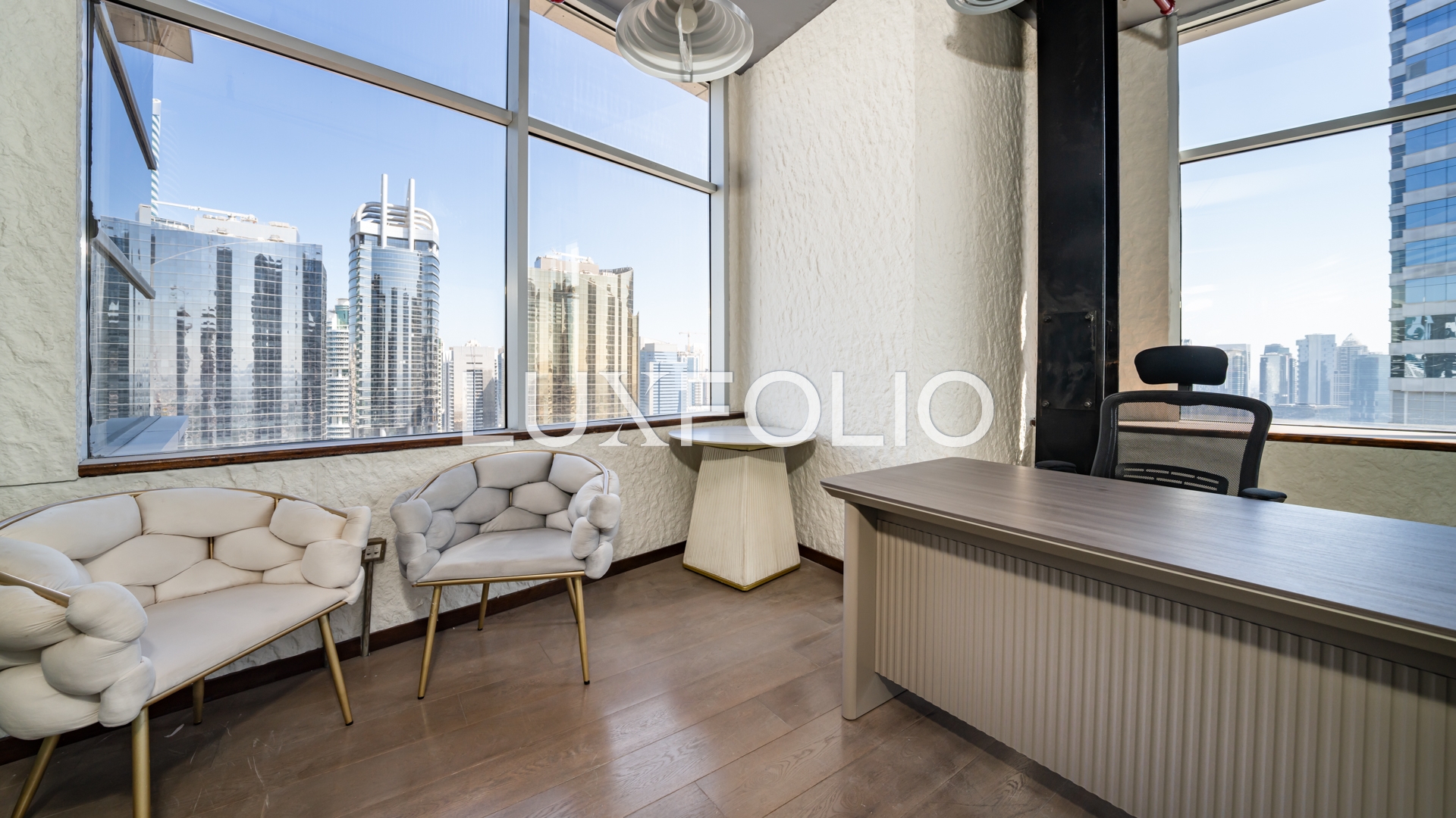 Apartment for rent in Location not specified at 170,000 AED per year