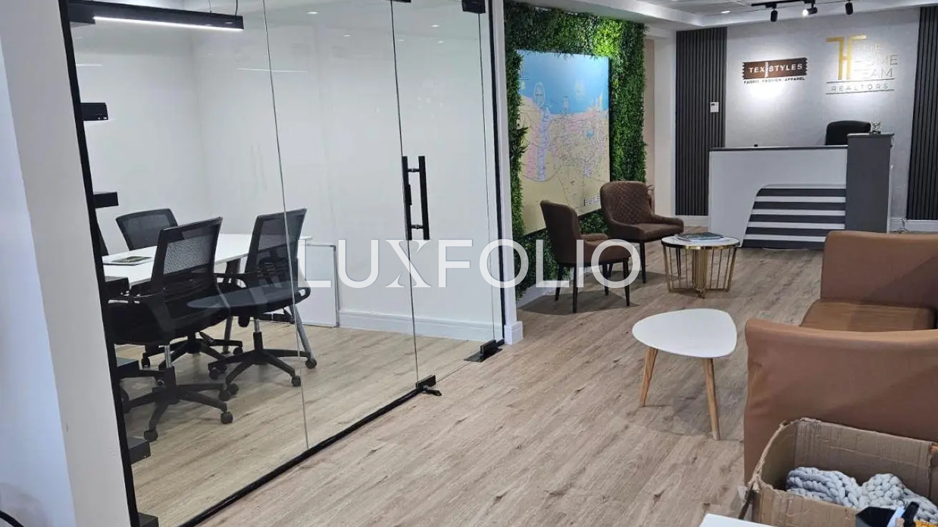 Apartment for rent in Location not specified at 95,000 AED per year