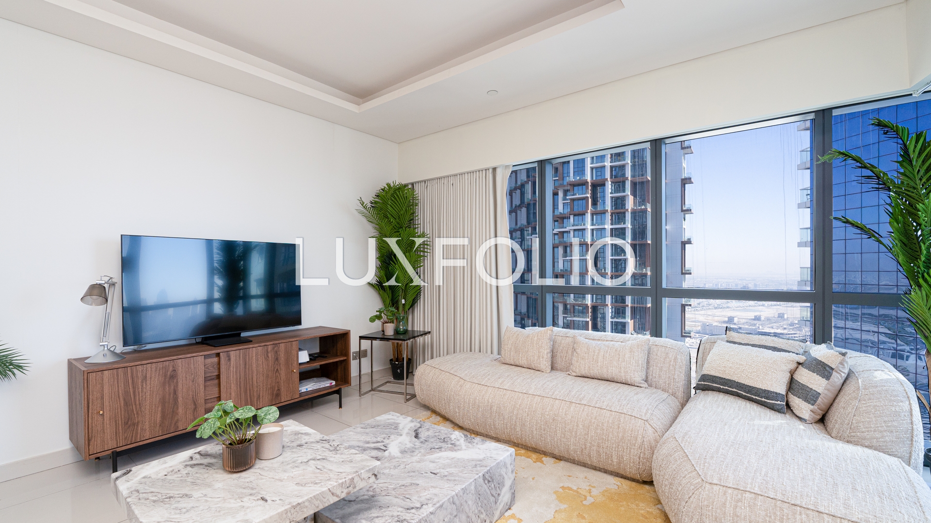 2 bedroom Apartment for rent in Business Bay at 155,000 AED per year
