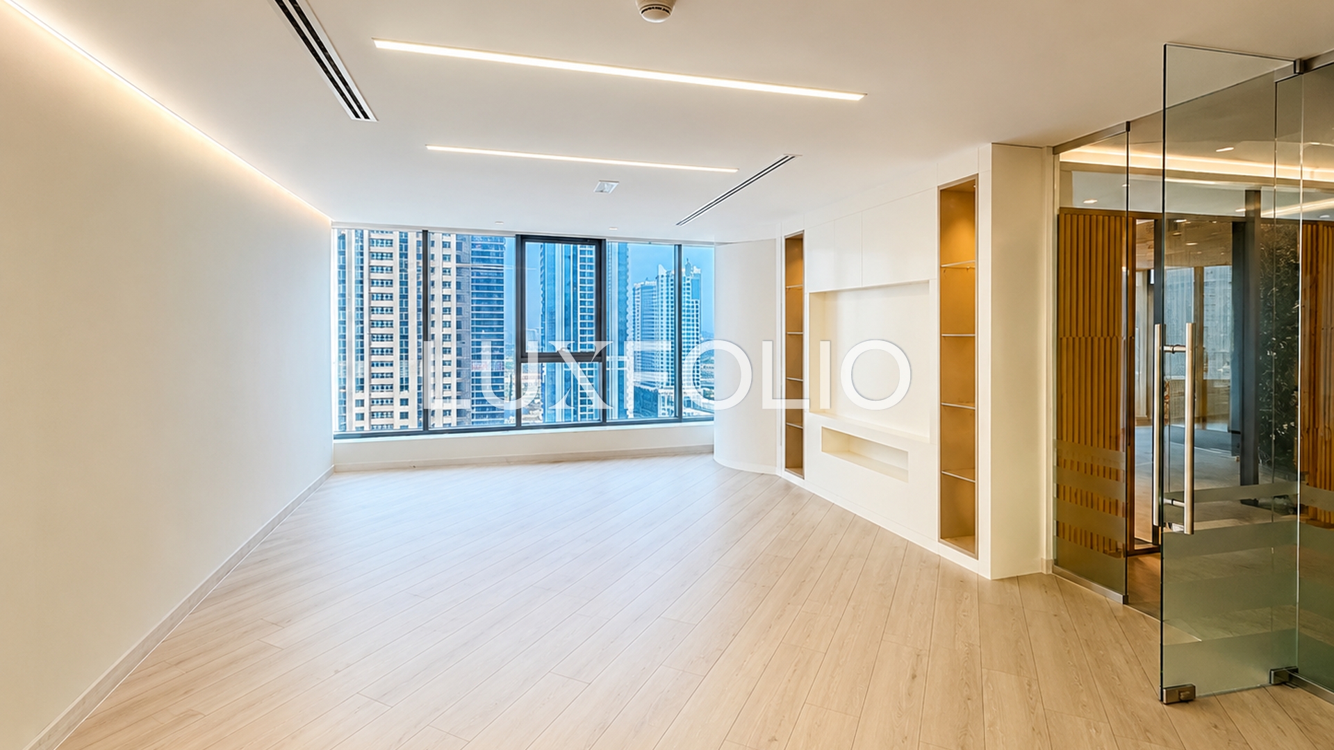 Apartment for rent in Location not specified at 475,000 AED per year