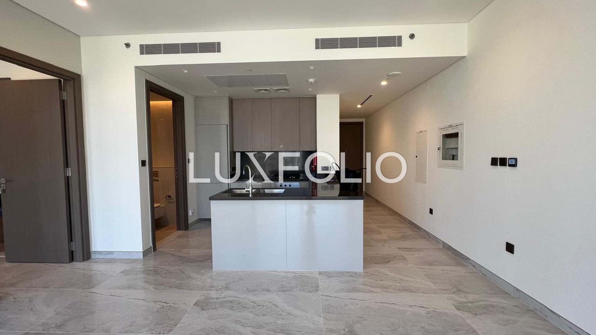 1 bedroom Apartment for rent in Business Bay at 125,000 AED per year
