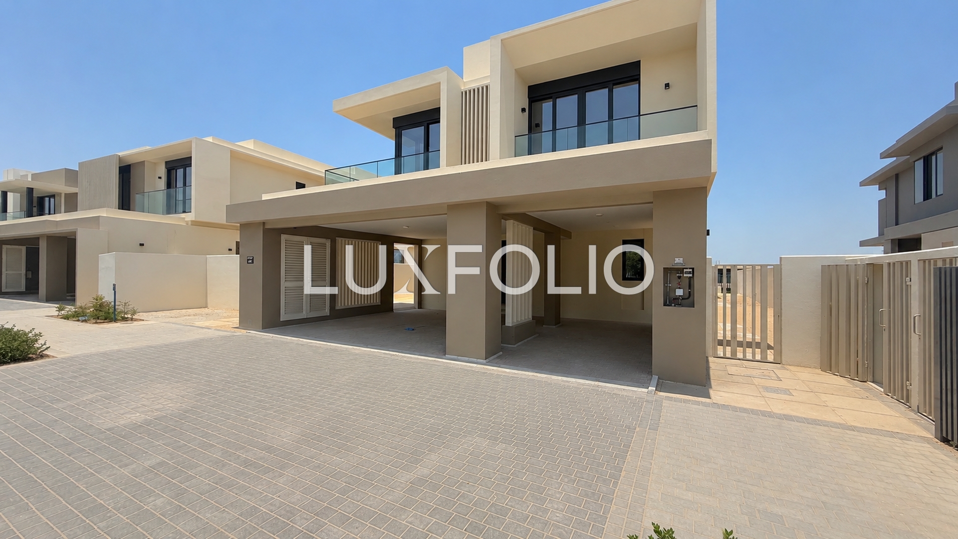 5 bedroom Apartment for rent in Jebel Ali at 700,000 AED per year