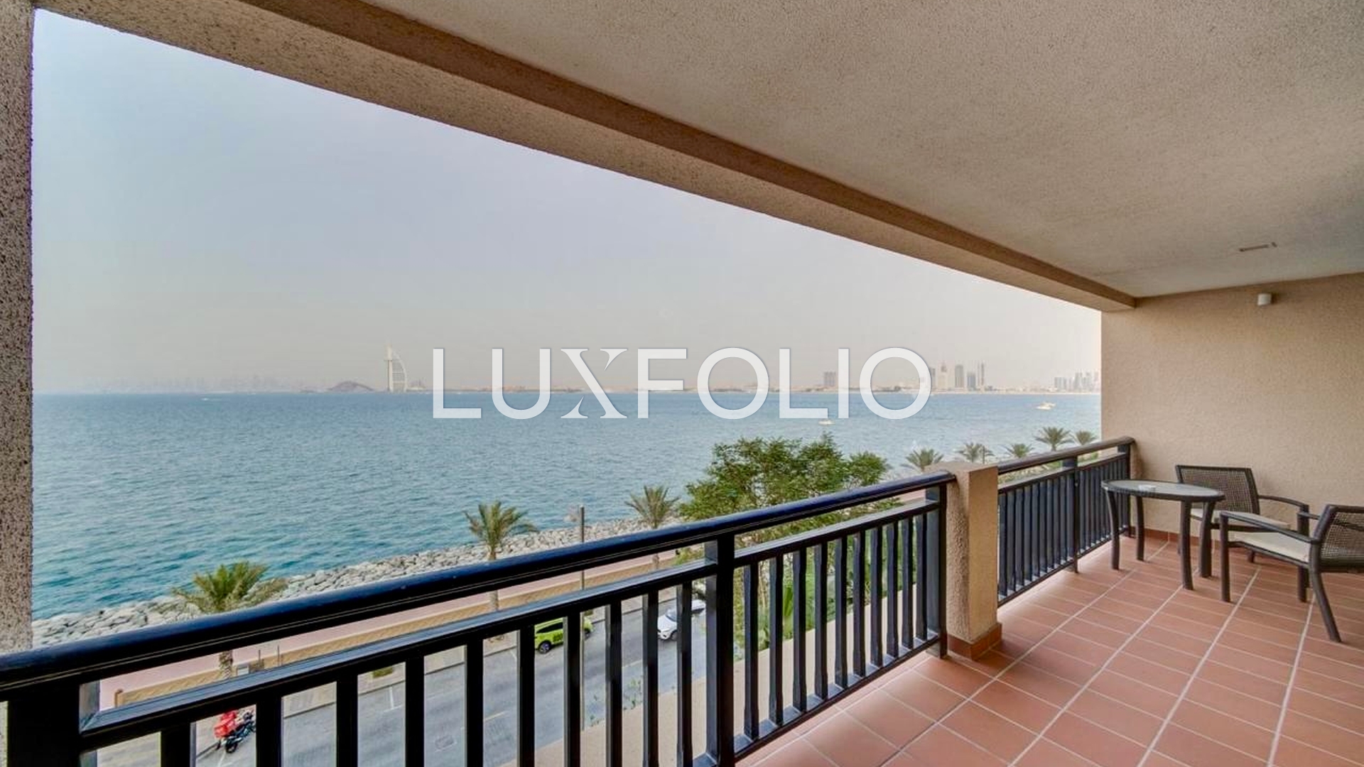 1 bedroom Apartment for sale in Palm Jumeirah at 2,550,000 AED