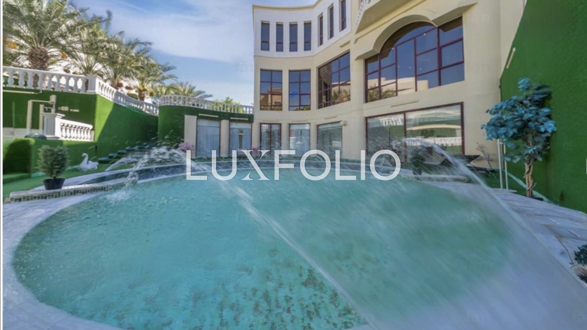 7 bedroom Apartment for rent in Emirates Hills at 1,400,000 AED per year